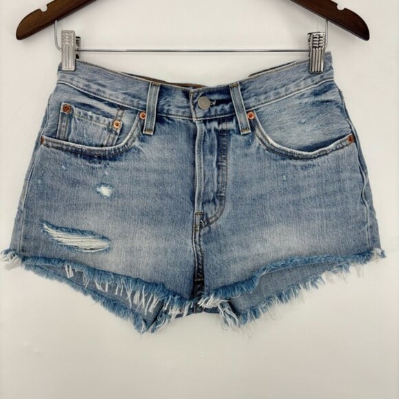 LEVI S 501 ORIGINAL FIT WOMEN  S SHORTS Size 26 - Picture 2 of 13